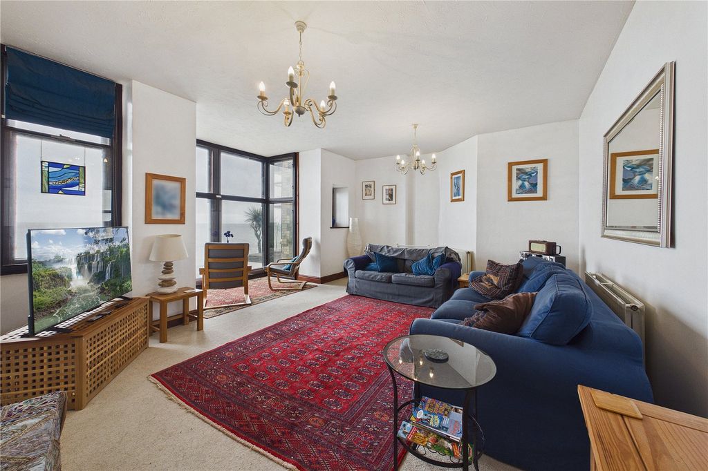 2 bed flat for saleCapstone Crescent, Ilfracombe, Devon EX34 photo 3