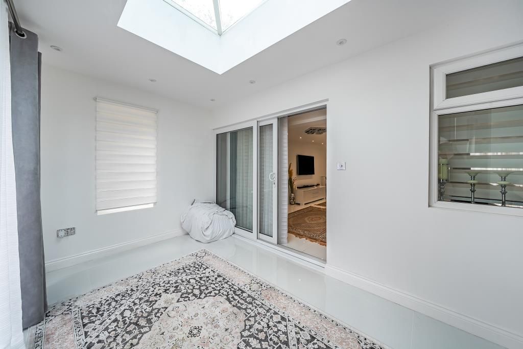 Additional image 9 of 2 bed detached bungalow for saleKidlington, Oxfordshire OX5