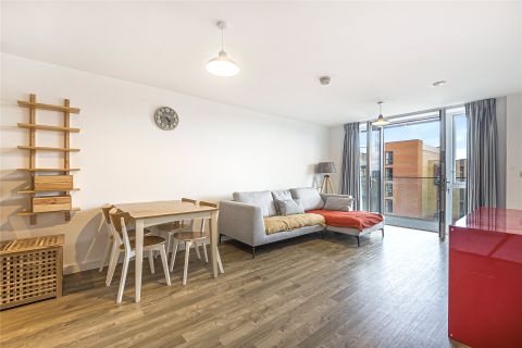 Oscar Wilde Road, Reading, Berkshire RG1