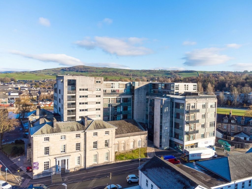 2 bed flat for sale403 Sand Aire House Stramongate, Kendal LA9