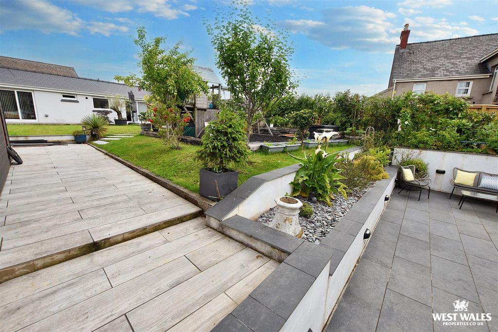 Additional image 4 of 5 bed detached house for saleCarmarthen Road, Kilgetty SA68
