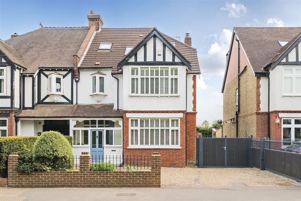 6 bed semi-detached house for saleCoombe Lane West, Kingston Upon Thames KT2