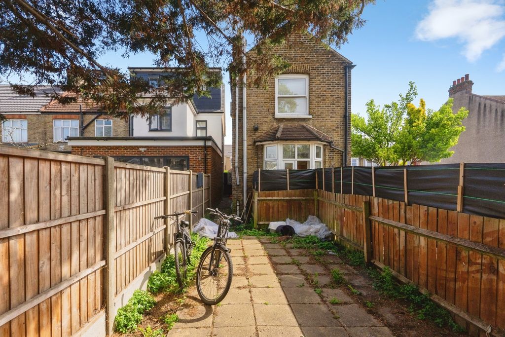 Additional image 14 of 3 bed flat for saleCoventry Road, Ilford IG1