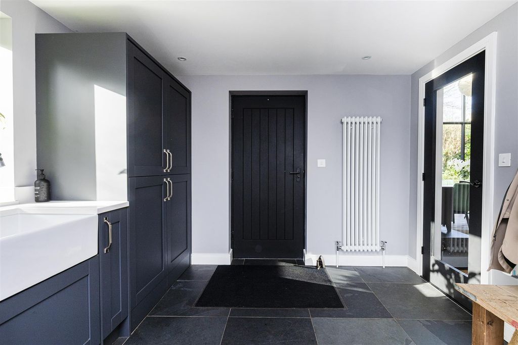 Additional image 19 of 4 bed detached house for saleOakfield Road, Birkby, Huddersfield HD2