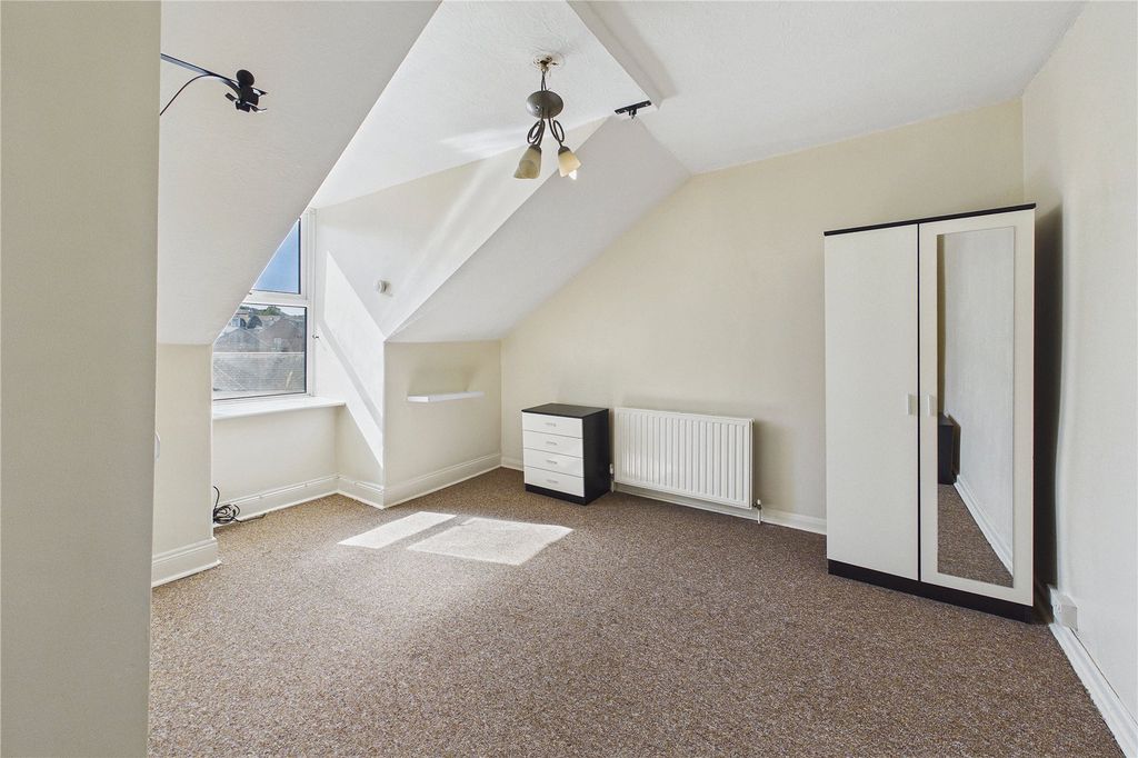 1 bed flat for saleHigh Street, Ilfracombe, Devon EX34 photo 5