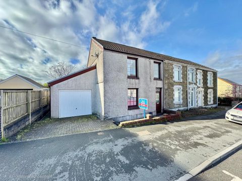 Bryn Road, Waunarlwydd, Swansea, City And County Of Swansea. SA5