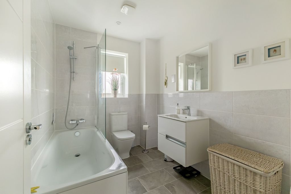 Additional image 14 of 4 bed detached house for salePidden Mead, Hungerford RG17