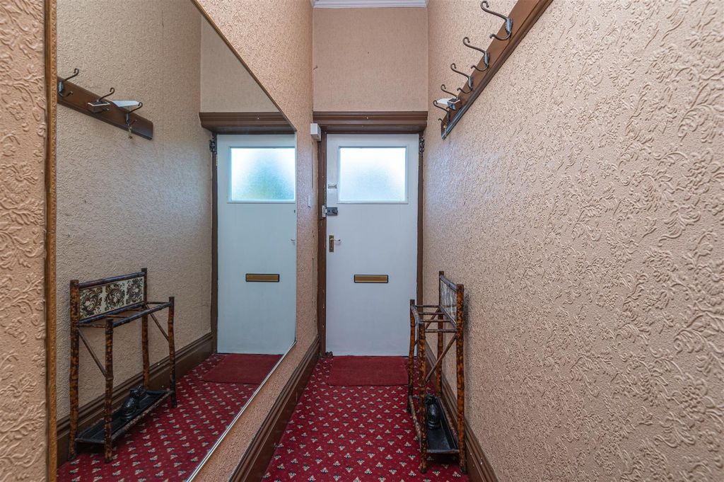 Additional image 33 of 6 bed semi-detached house for salePark Drive, Huddersfield HD1