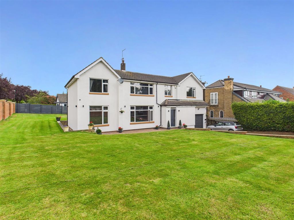 5 bed detached house for saleThe Fairway, West Ella HU10
