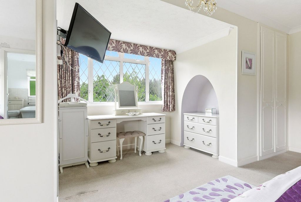 Additional image 22 of 5 bed detached house for saleNorwood Lane, Iver SL0