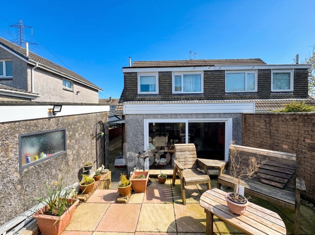 Additional image 7 of 3 bed semi-detached house for saleHerriot Avenue, Kilbirnie KA25
