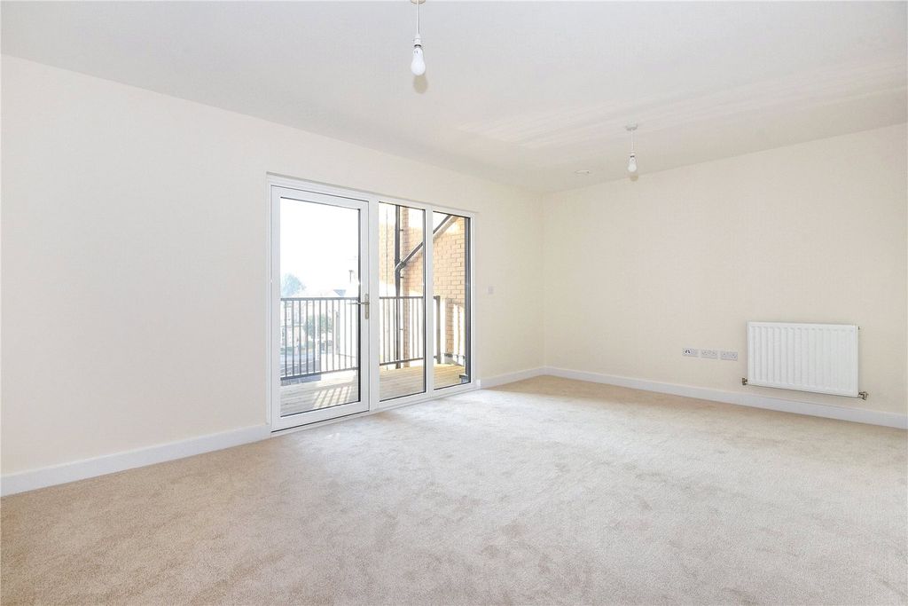 Additional image 2 of 3 bed flat for saleThe Point, Gants Hill IG2