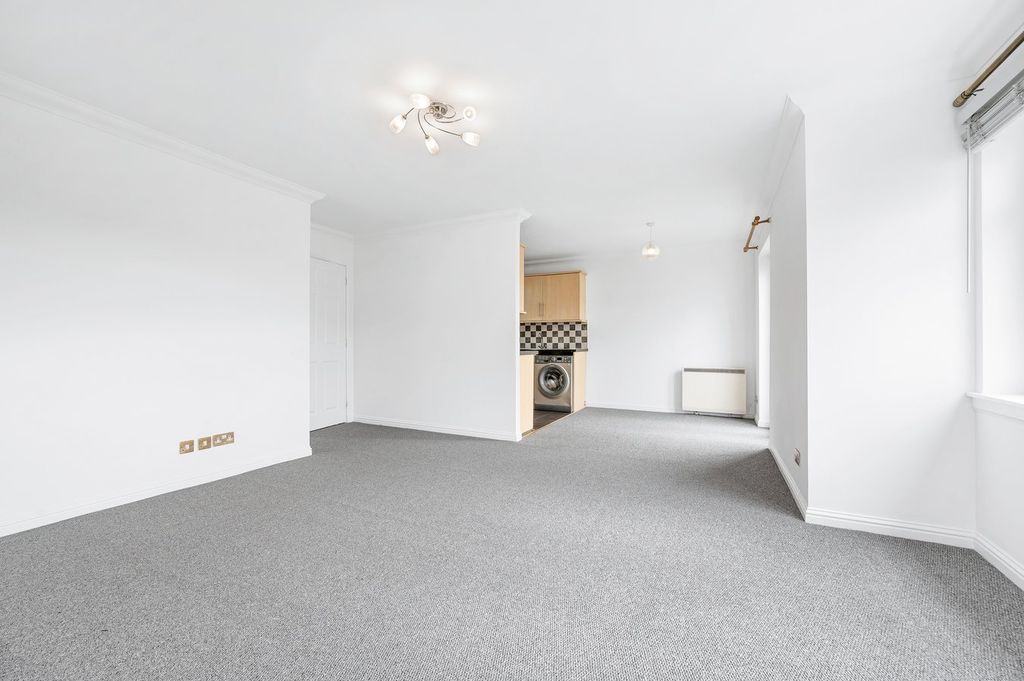 Additional image 7 of 2 bed flat for saleKing Street, Inverkeithing KY11