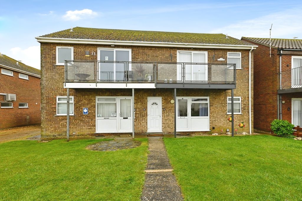 2 bed flat for saleSouth Beach Road, Hunstanton, Norfolk PE36