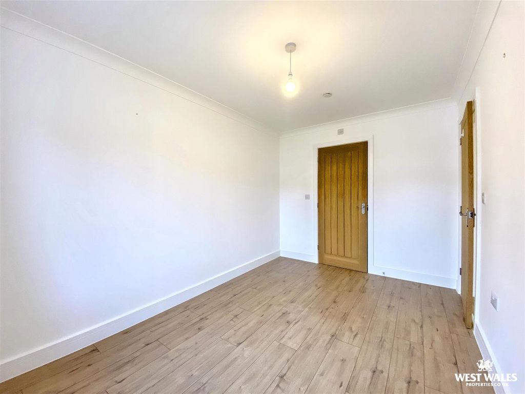 Additional image 16 of 3 bed detached bungalow for saleLlys Y Felin, Kidwelly SA17