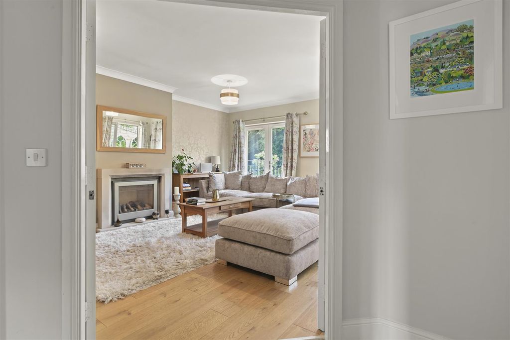 Additional image 17 of 5 bed property for saleCollege Drive, Ilkley LS29
