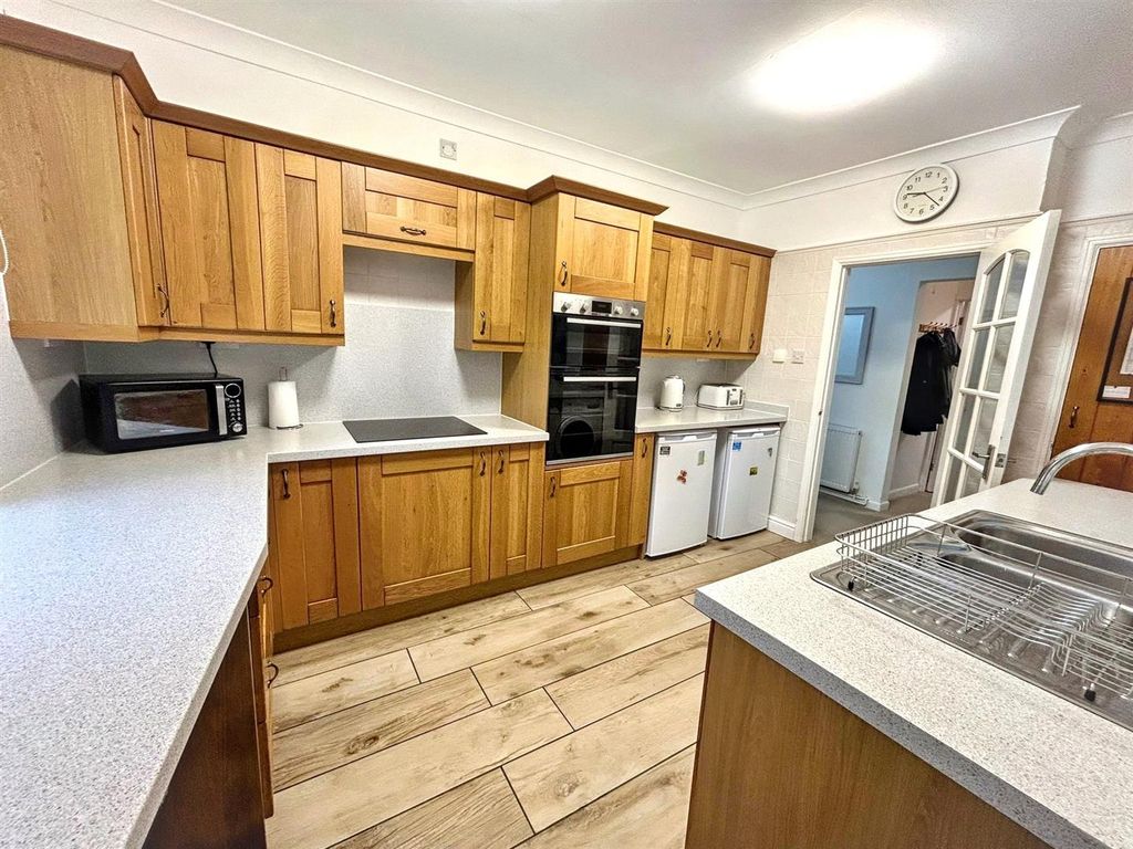 Additional image 9 of 3 bed detached bungalow for saleMeinciau Road, Mynyddygarreg, Kidwelly SA17
