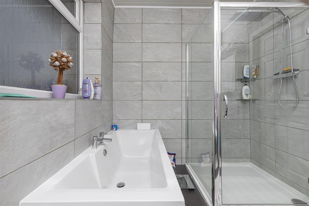 Additional image 31 of 5 bed detached house for saleThe Ghyll, Fixby, Huddersfield HD2