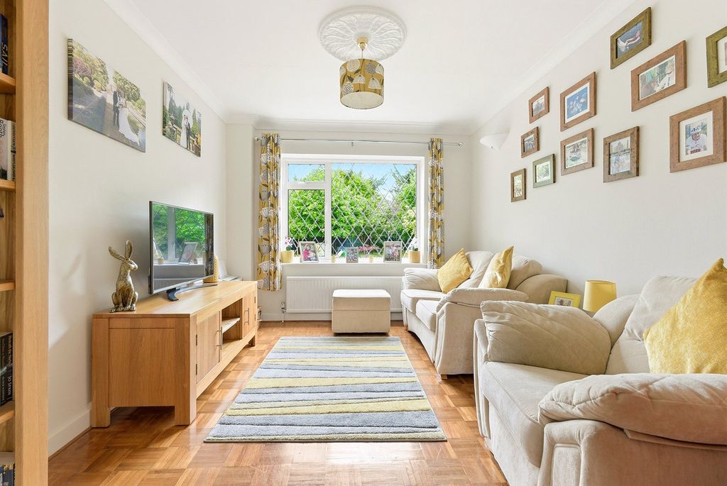 Additional image 9 of 5 bed detached house for saleNorwood Lane, Iver SL0