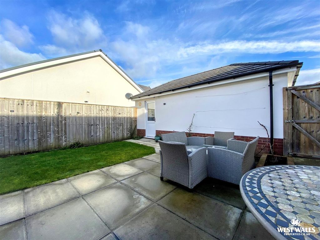 Additional image 20 of 3 bed detached bungalow for saleLlys Y Felin, Kidwelly SA17