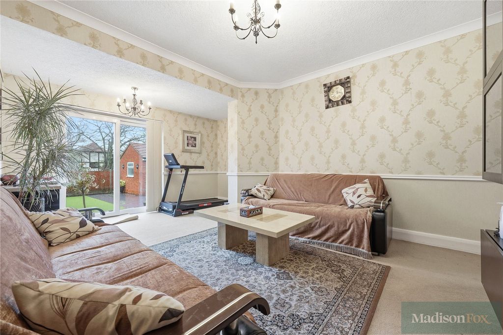 Additional image 13 of 4 bed detached house for saleTomswood Road, Chigwell, Essex IG7