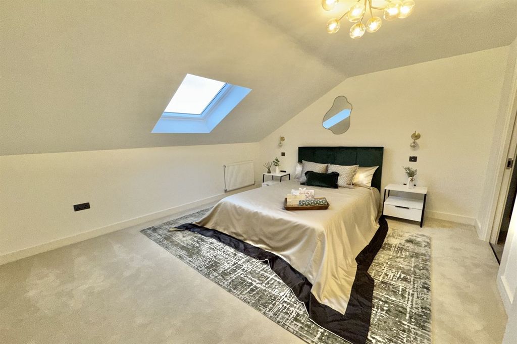 Additional image 10 of 4 bed property for saleChurch Mead, Greater Manchester SK14