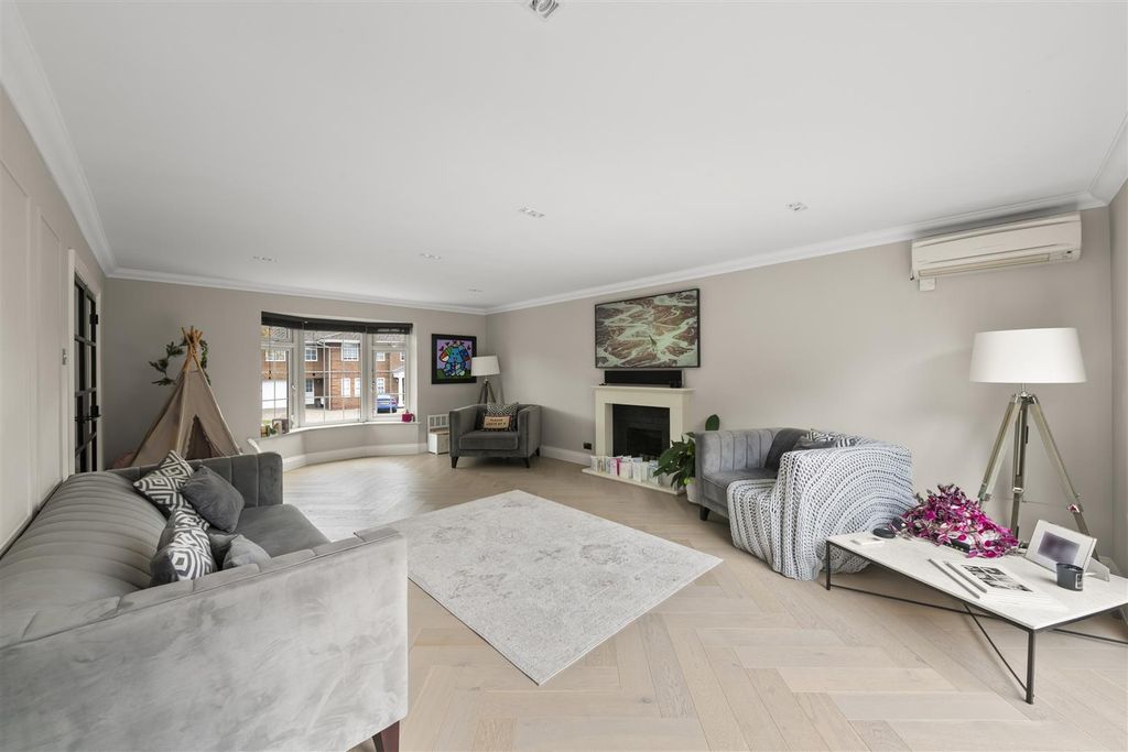 Additional image 4 of 4 bed detached house for salePotters Cross, Iver SL0