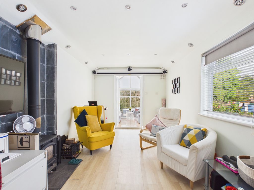 Additional image 24 of 3 bed semi-detached house for saleGrosvenor Crescent, Hyde SK14