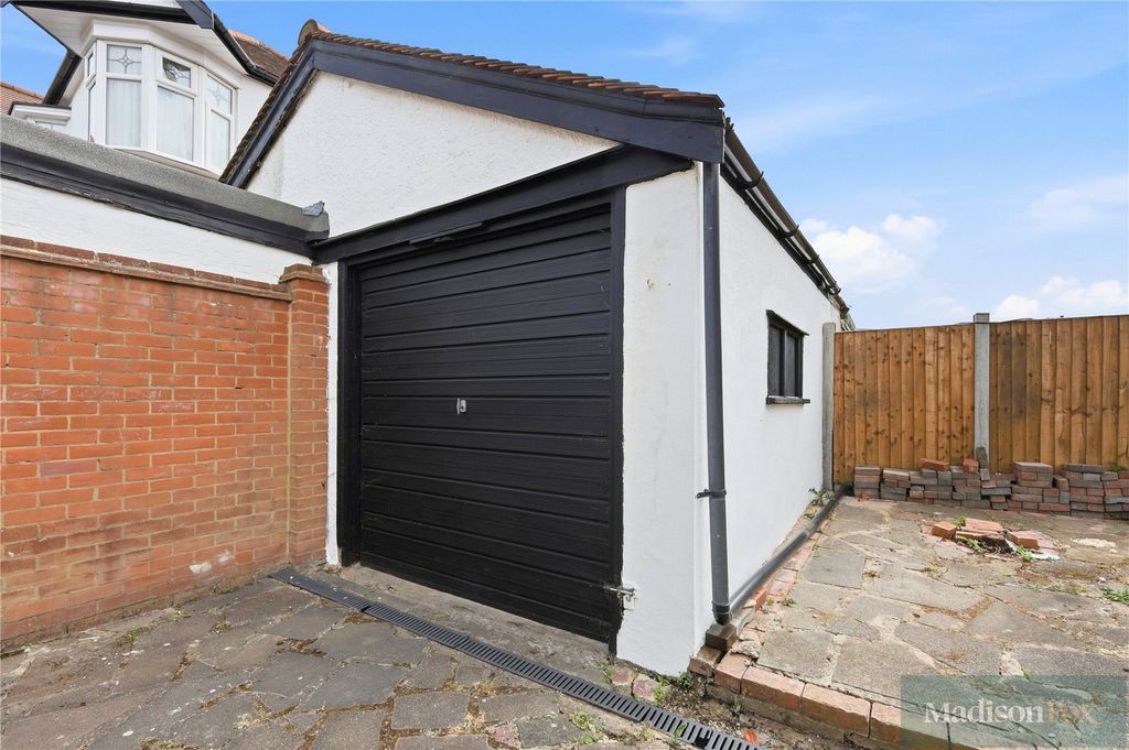 Additional image 30 of 4 bed detached house for saleWoodford Avenue, Ilford IG2