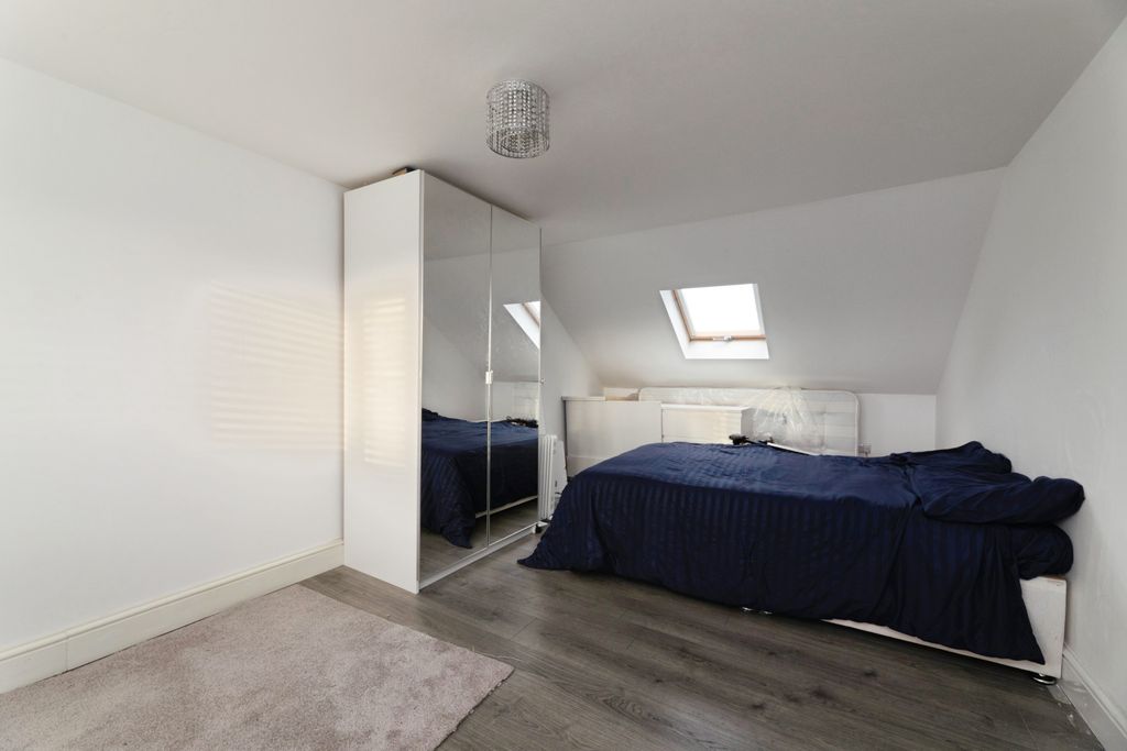 Additional image 18 of 7 bed semi-detached house for saleGrosvenor Road, Ilford IG1
