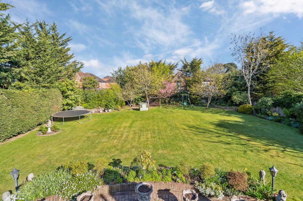 Additional image 2 of 5 bed detached house for saleNorwood Lane, Iver SL0