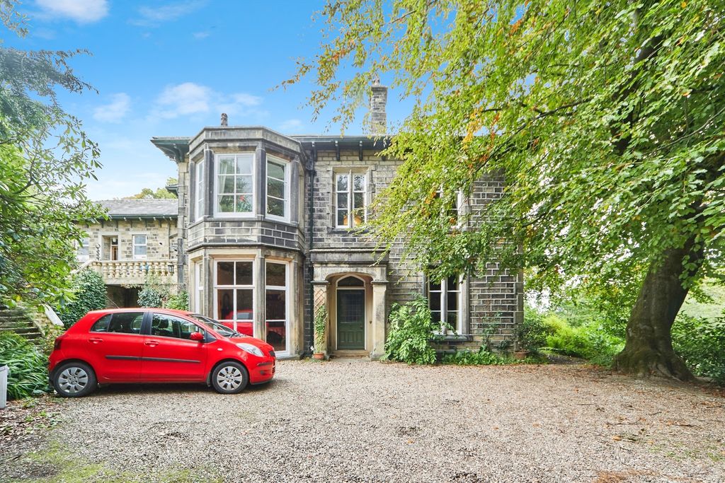 2 bed flat for saleShann Lane, Keighley BD20