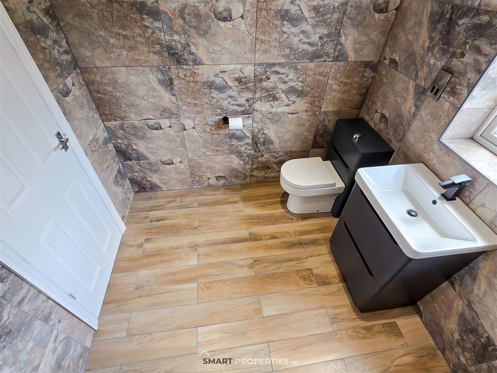 Additional image 32 of 5 bed detached house for saleGreenroyd Croft, Huddersfield HD2