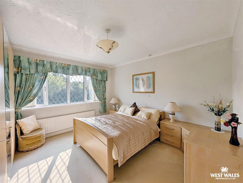 Additional image 12 of 3 bed detached bungalow for saleBanc Pendre, Kidwelly SA17