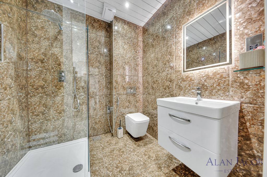 Additional image 19 of 5 bed bungalow for saleJerningham Avenue, Clayhall IG5