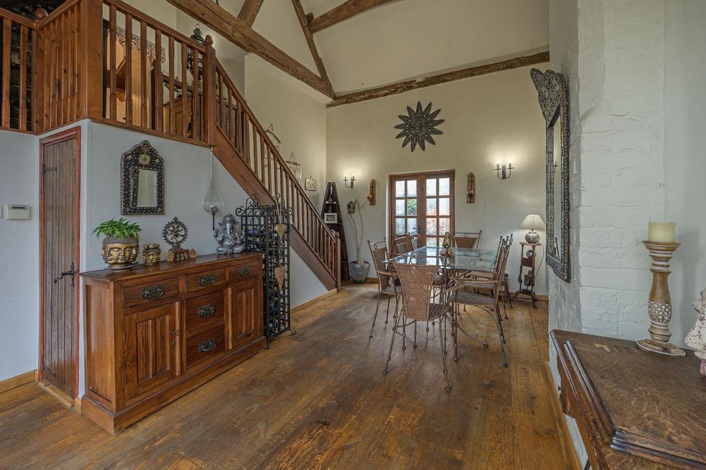 4 bed barn conversion for saleTudor Barn, Sion Hill Court, Sion Hill, Wolverley DY10 photo 2