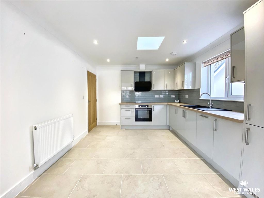 Additional image 9 of 3 bed detached bungalow for saleLlys Y Felin, Kidwelly SA17