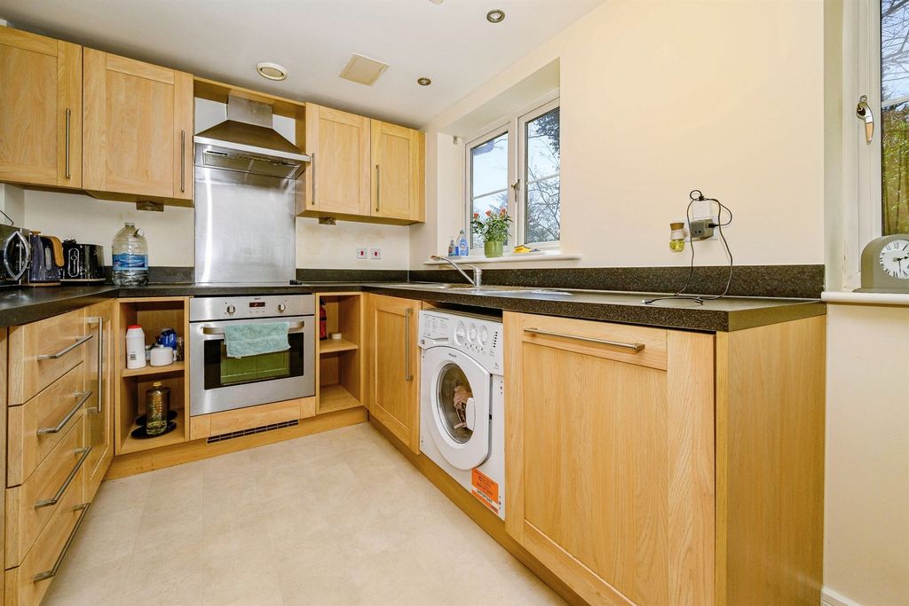 Additional image 2 of 2 bed flat for saleWharf Way, Hunton Bridge, Kings Langley WD4