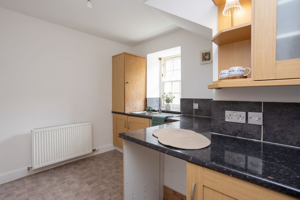 Additional image 8 of 2 bed flat for saleHigh Street, Kirkcaldy KY1