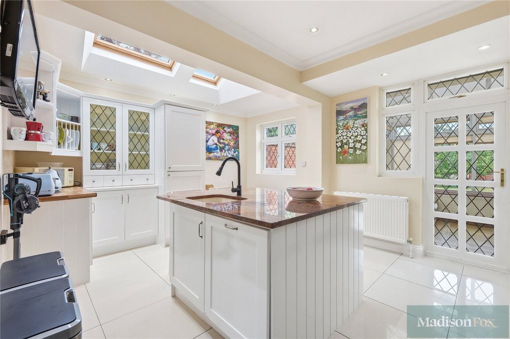 Additional image 5 of 4 bed detached house for saleWoodford Avenue, Ilford IG2