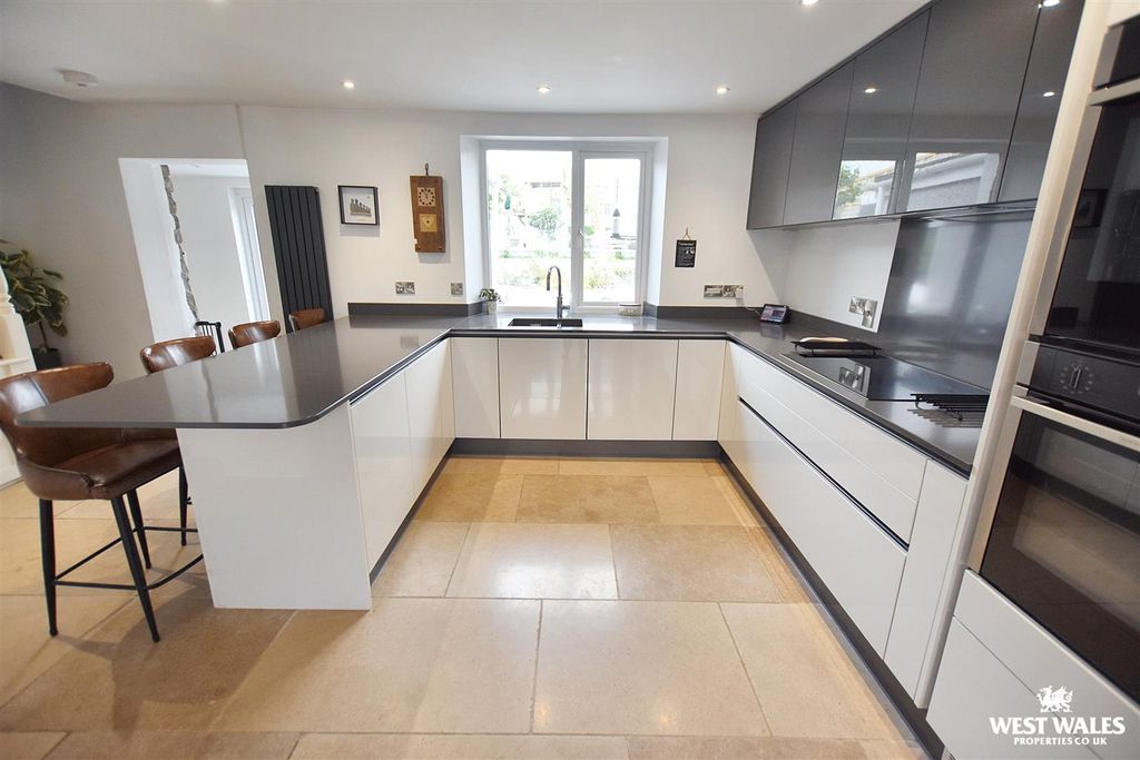 Additional image 18 of 5 bed detached house for saleCarmarthen Road, Kilgetty SA68