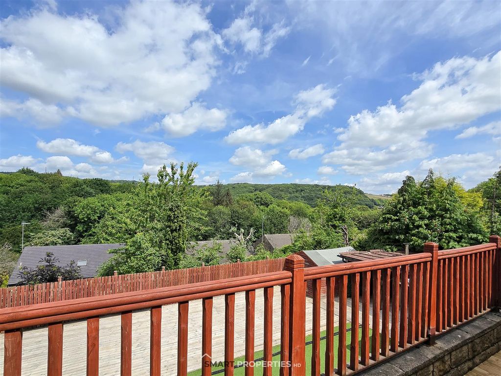 Additional image 37 of 5 bed detached house for saleGreenroyd Croft, Huddersfield HD2