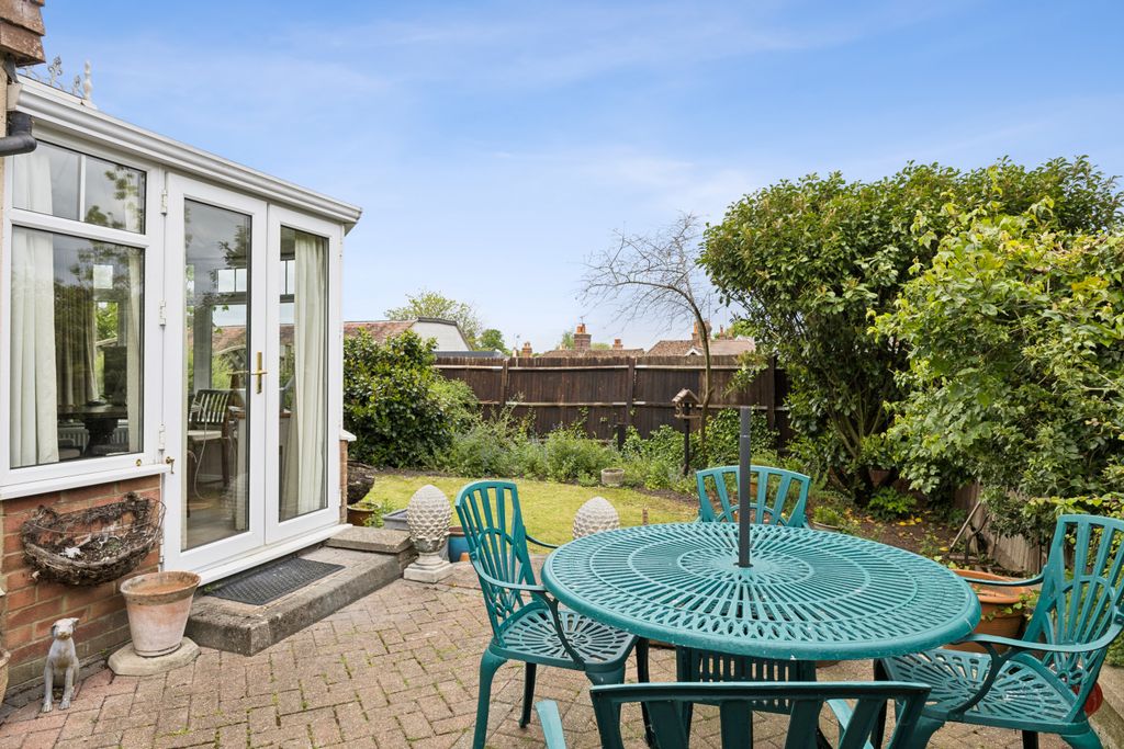 Additional image 13 of 3 bed semi-detached house for saleOakes Court, Hungerford RG17