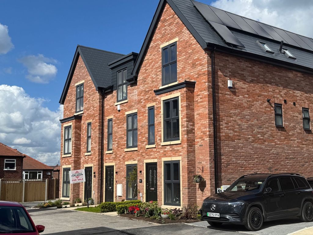 Additional image 14 of 4 bed property for saleChurch Mead, Greater Manchester SK14
