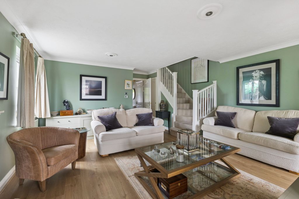 Additional image 4 of 3 bed semi-detached house for saleOakes Court, Hungerford RG17