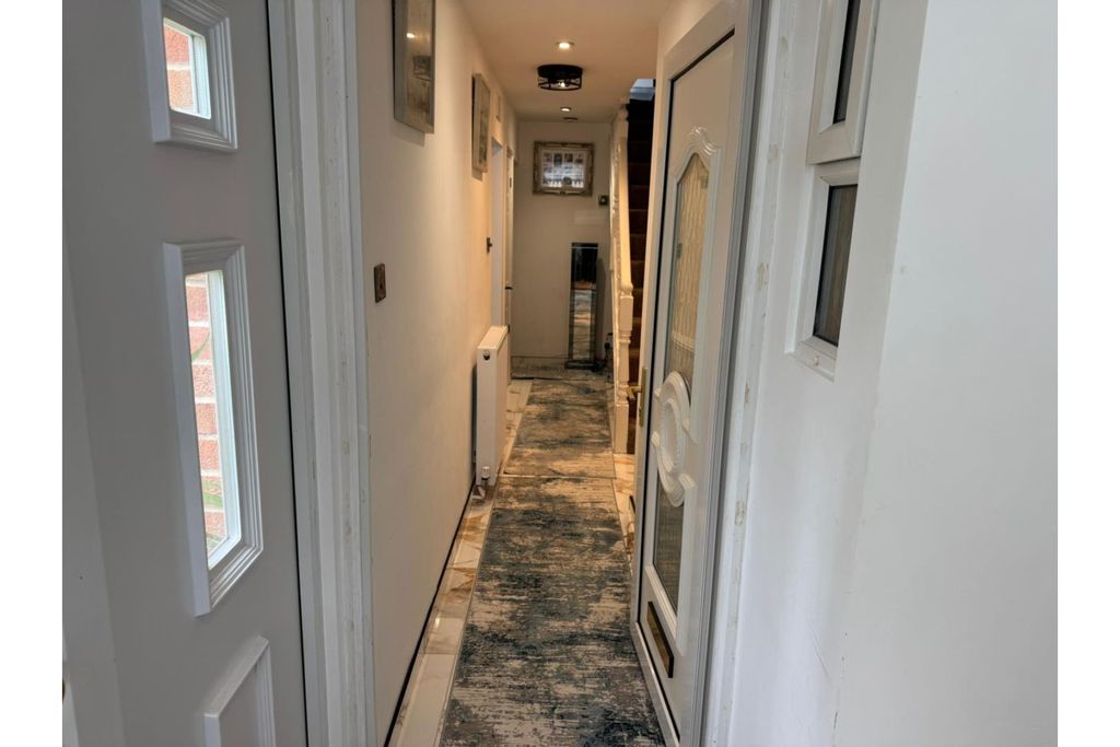 Additional image 5 of 4 bed semi-detached house for saleYork Road, Hungerford RG17