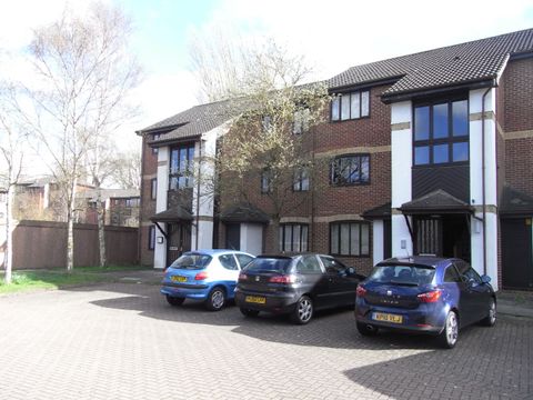 Pennyroyal Court, Reading, Berkshire RG1