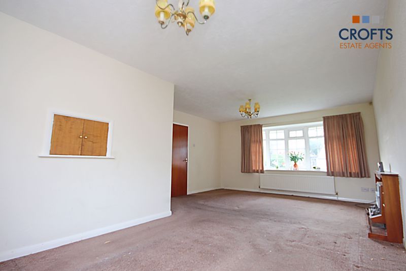 4 bed detached house for saleStallingborough Road, Immingham DN40 photo 3