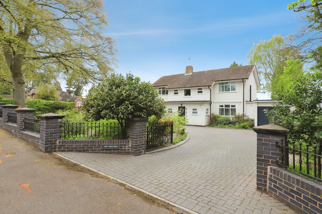 3 bed detached house for saleSutton Park Road, Kidderminster DY11