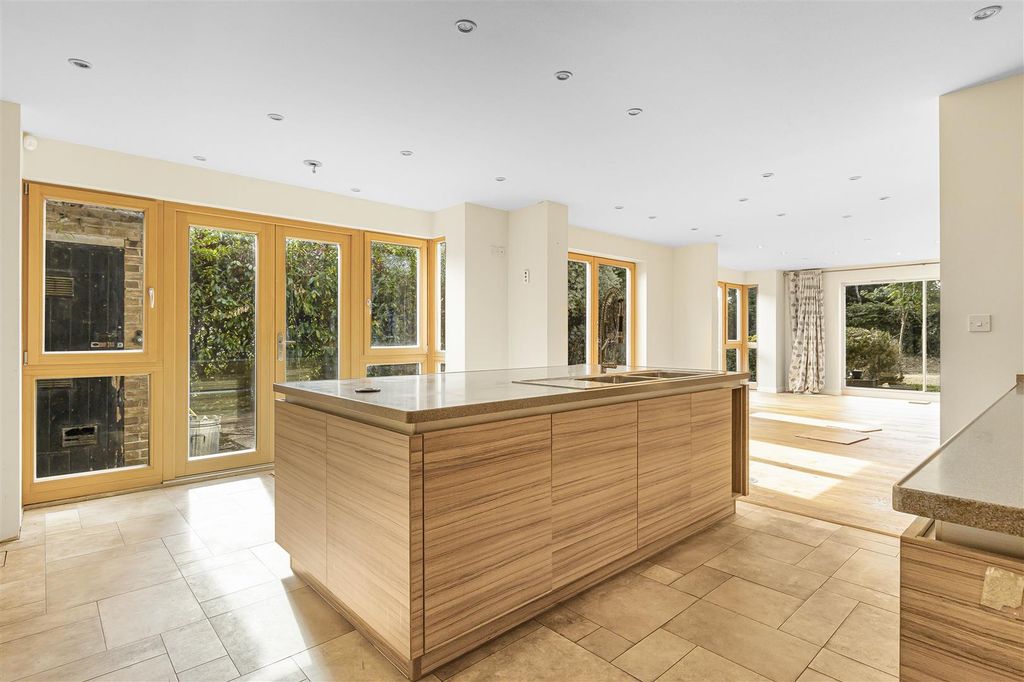 Additional image 7 of 4 bed detached house for saleHigh Street, Hemingford Abbots, Huntingdon PE28